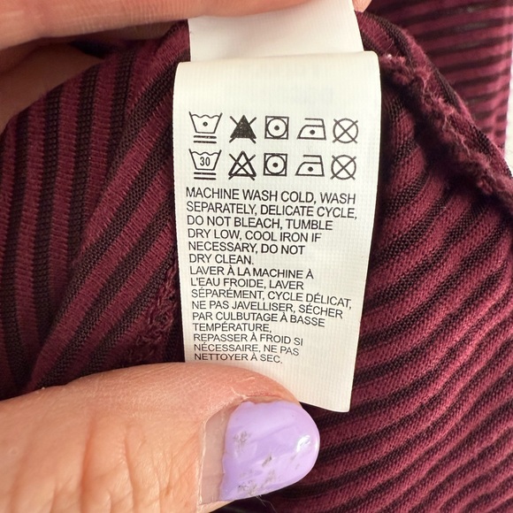 Lucky Brand Women’s Burgundy V-Neck Top Long Sleeve with Ties Large Romantic - Picture 4 of 7